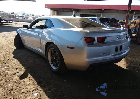 2013 Chevrolet Camaro 2Ls z USA, uszkodzony, nr VIN 2G1FA1E36D9186972